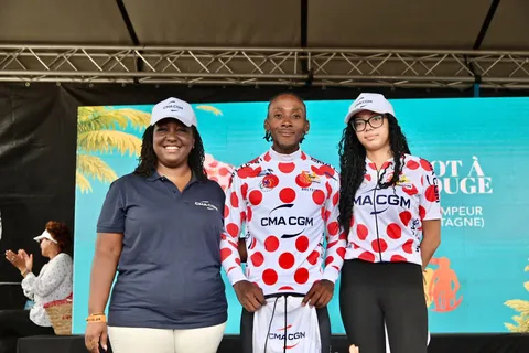 Cérémonie du maillot à pois CMA CGM, meilleur grimpeur, après l'étape 4.