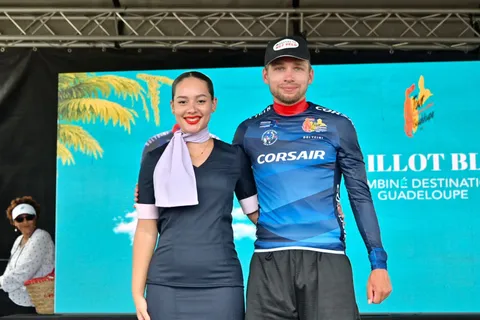 Cérémonie du maillot combiné Corsair après l'étape 4.