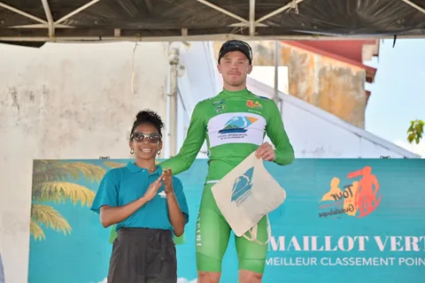 Cérémonie du maillot vert, meilleur classement aux points, après l'étape 6.