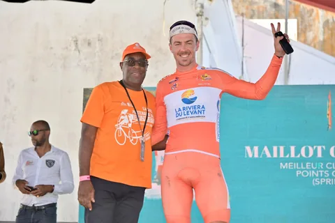 Cérémonie du maillot orange La Riviera du Levant, prix des sprints, après l'étape 6.