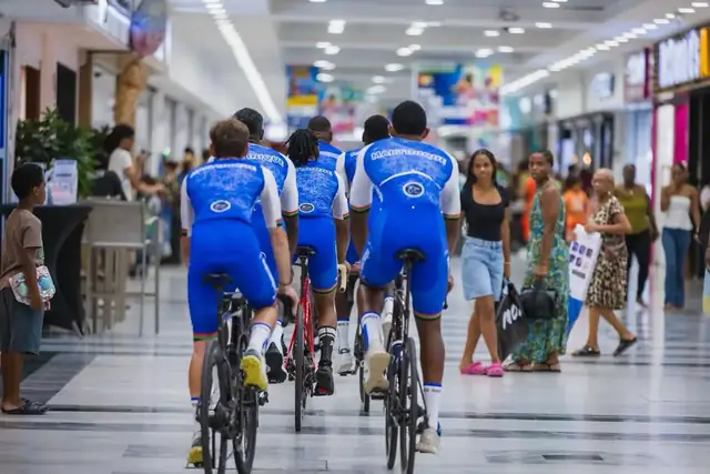Présentation des équipes et des maillots du Tour de Guadeloupe 2026 à Destreland — photo 2