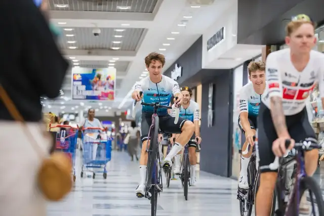 Présentation des équipes et des maillots du Tour de Guadeloupe 2026 à Destreland — photo 7